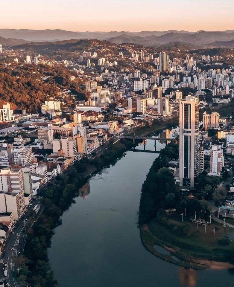 Blumenau de Ônibus: Descubra o Encanto Alemão em Santa Catarina